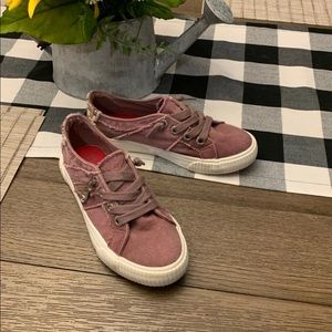 Sold! Blowfish slip on Youth Size 2